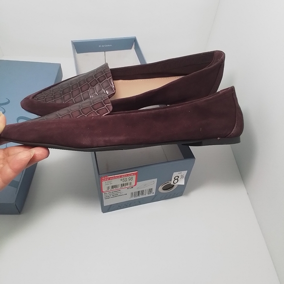 NEW IN BOX Deep Wine Flat Loafers Comfy Women's Shoes Size 8,5 - Picture 12 of 12